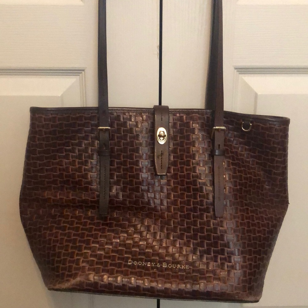 Dooney and Bourke tote